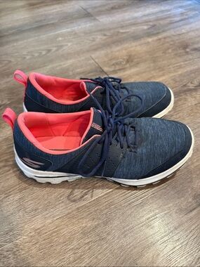 Skechers Womens Go Walk 2 Spikeless Golf Shoes Sugar Navy/Pink Size 9
